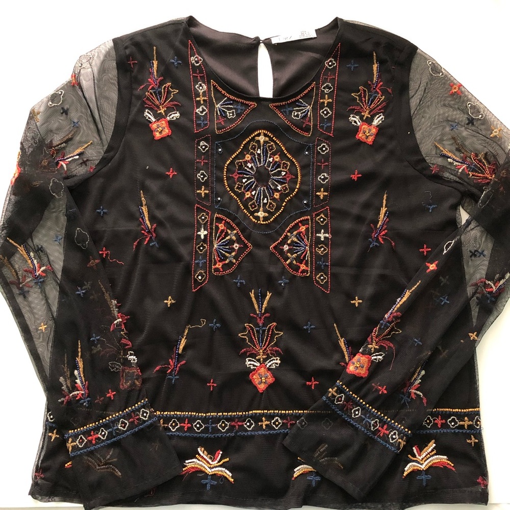 DEX Black Pattern Top with Beaded Detail Size L Fitted with Mesh Sleeves